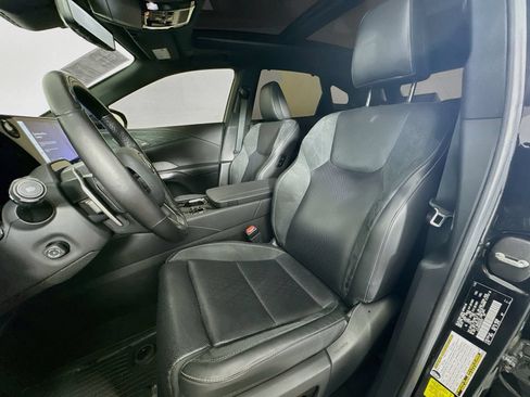 Used 2025 Lexus RX 450h AWD w/ Luxury Package image 22