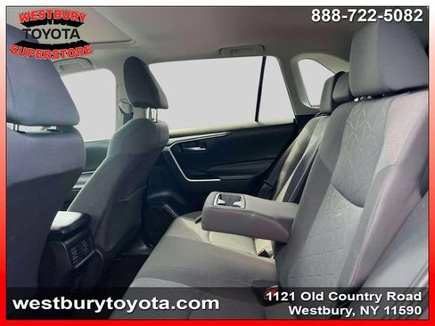 Used 2022 Toyota RAV4 XLE w/ Convenience Package AWD/4WD image 15