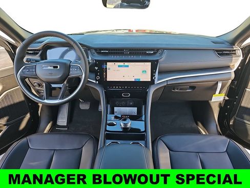 New 2026 Jeep Grand Cherokee L Limited w/ Limited Altitude Package AWD/4WD image 9