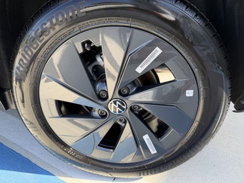 New 2026 Volkswagen Taos S image 29