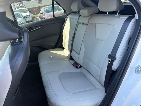 Certified 2023 Kia Niro EX Touring image 7