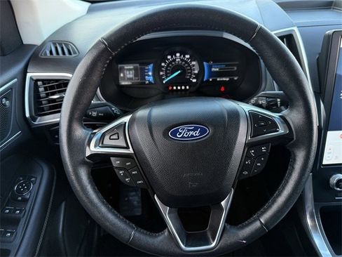 Used 2024 Ford Edge Titanium image 13