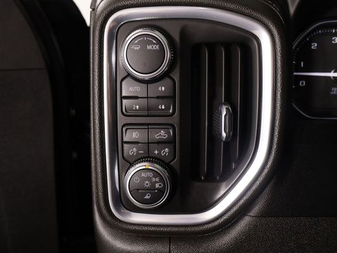 Used 2022 GMC Sierra 1500 Denali w/ Denali Premium Package image 8