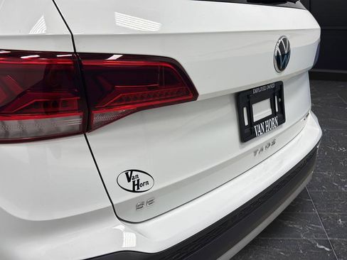 Used 2023 Volkswagen Taos SEL image 33