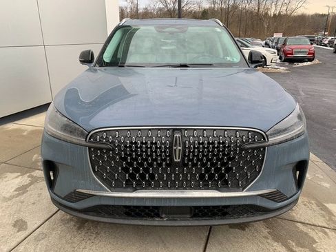 New 2026 Lincoln Aviator AWD image 16
