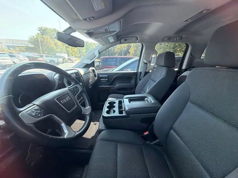 Used 2017 GMC Sierra 1500 SLE w/ SLE Value Package AWD/4WD image 2