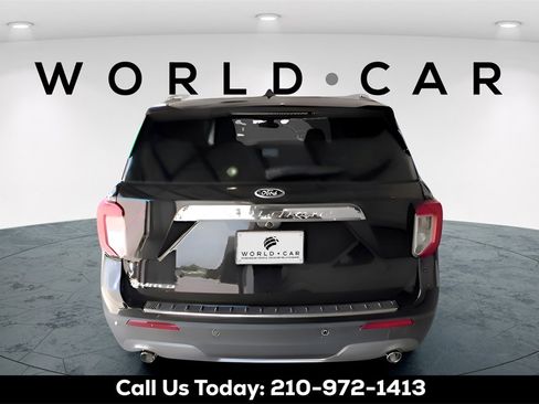 Used 2021 Ford Explorer Limited w/ Equipment Group 301A image 6