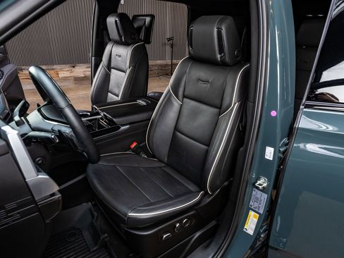 Used 2025 Cadillac Escalade Sport w/ Touring Package AWD/4WD image 29