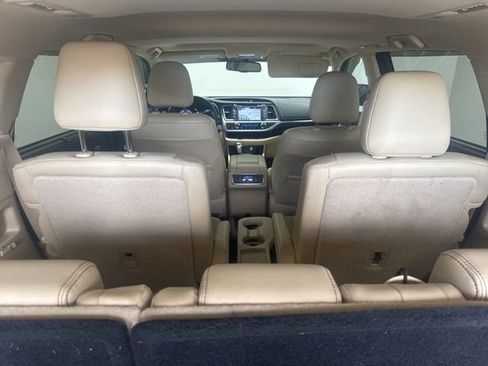 Used 2016 Toyota Highlander Limited FWD image 26