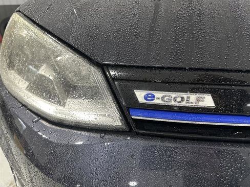 Used 2016 Volkswagen e-Golf SE image 13