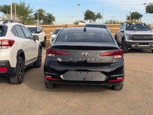 Used 2020 Hyundai Elantra SEL w/ Winter Weather Package image 5