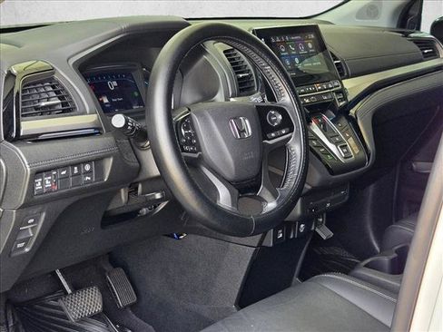 Used 2022 Honda Odyssey Touring image 9
