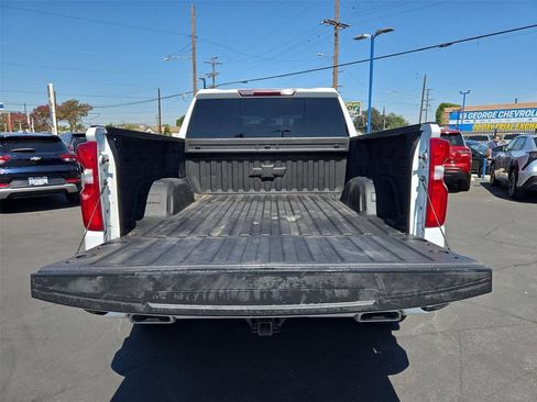 Certified 2022 Chevrolet Silverado 1500 RST AWD/4WD image 17