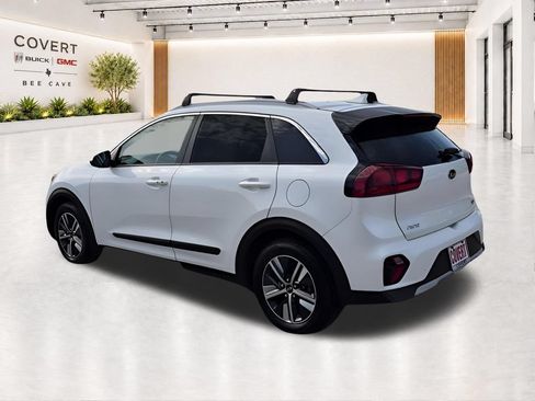 Used 2020 Kia Niro LXS FWD image 9