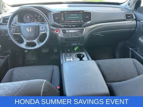 Used 2025 Honda Ridgeline Sport image 9