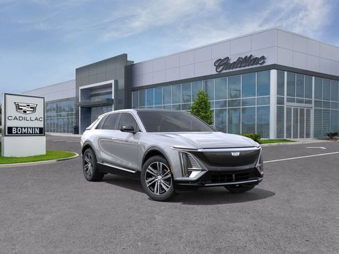 New 2026 Cadillac Lyriq Premium Luxury RWD image 2