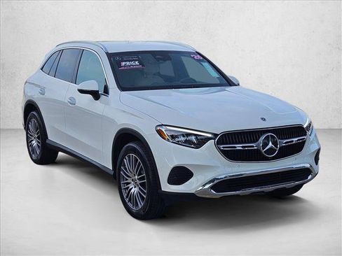 Certified 2026 Mercedes-Benz GLC 300 image 3