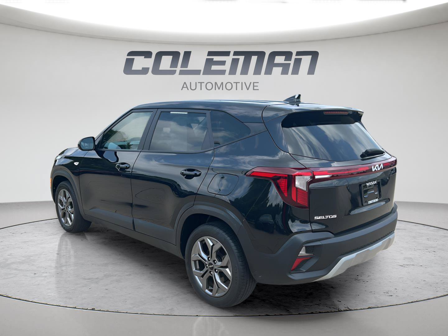 Used 2024 Kia Seltos LX AWD/4WD image 4