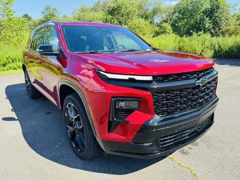 Used 2024 Chevrolet Traverse RS w/ LPO, Floor Liner Package image 12