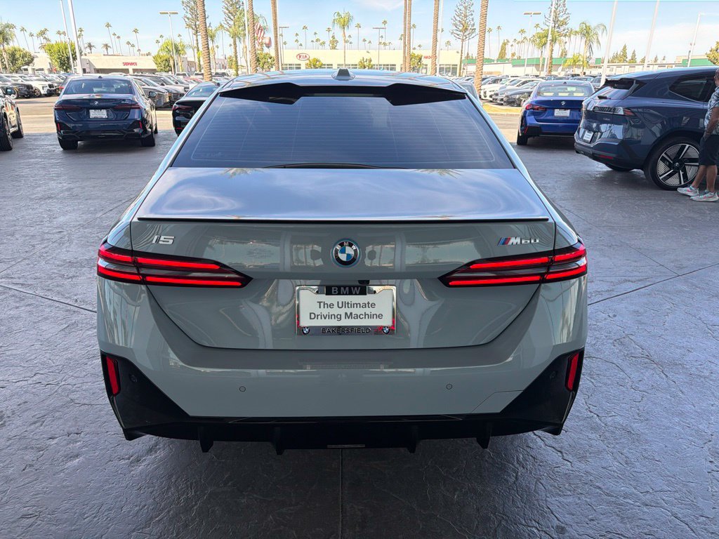Used 2025 BMW i5 M60 w/ Premium Package AWD/4WD image 4