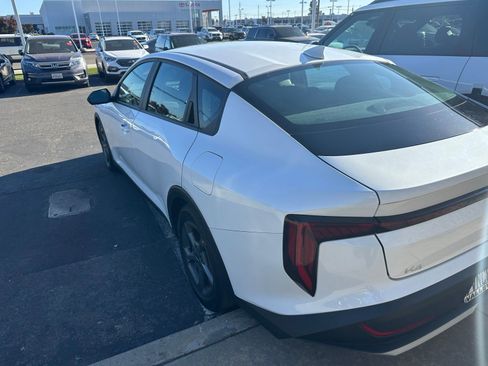 Certified 2025 Kia K4 EX FWD image 8