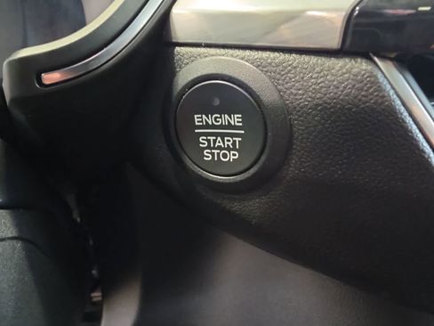 Certified 2021 Ford Escape Titanium FWD image 23