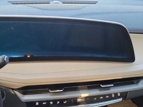 Certified 2024 Cadillac XT4 Luxury FWD image 21