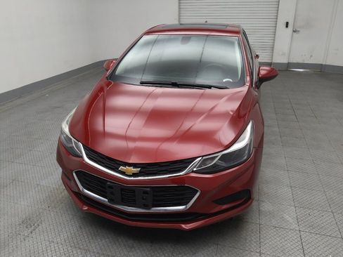 Used 2018 Chevrolet Cruze LT w/ Sun And Sound Package FWD image 15