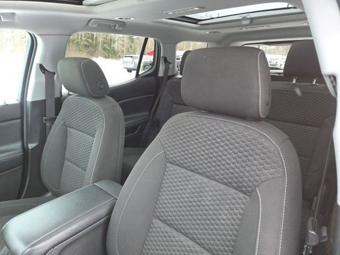 Used 2018 GMC Acadia SLE image 19