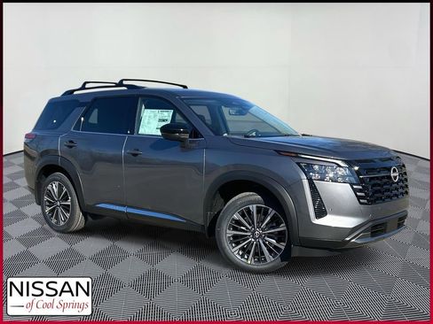 New 2026 Nissan Pathfinder Platinum AWD/4WD image 1