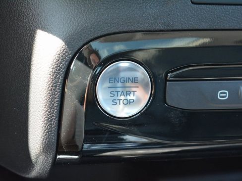 New 2025 Ford Escape SE FWD image 13