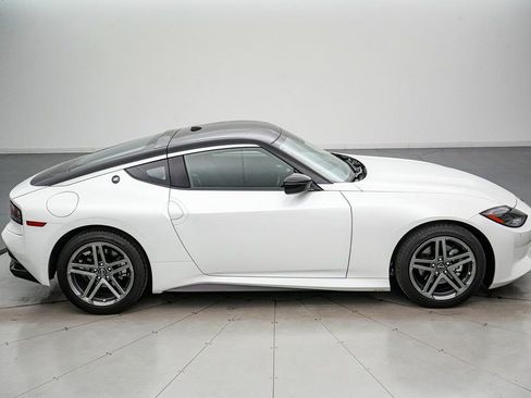 Used 2024 Nissan Z Sport w/ Floor Mat Package image 3