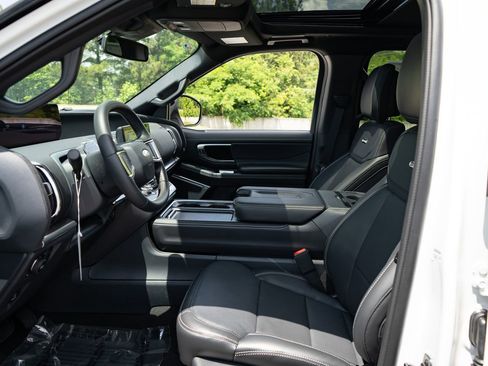 New 2026 Ford Expedition Max Platinum w/ Stealth Performance Package AWD/4WD image 23