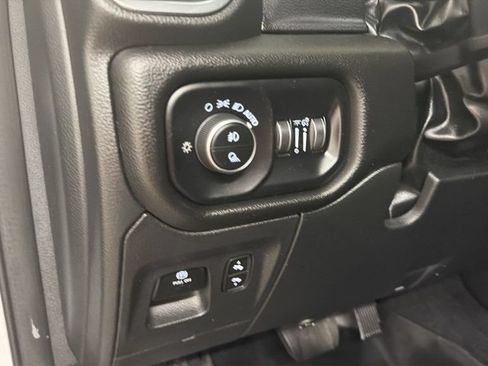 Used 2025 RAM 1500 Laramie w/ Sport Appearance Package AWD/4WD image 18