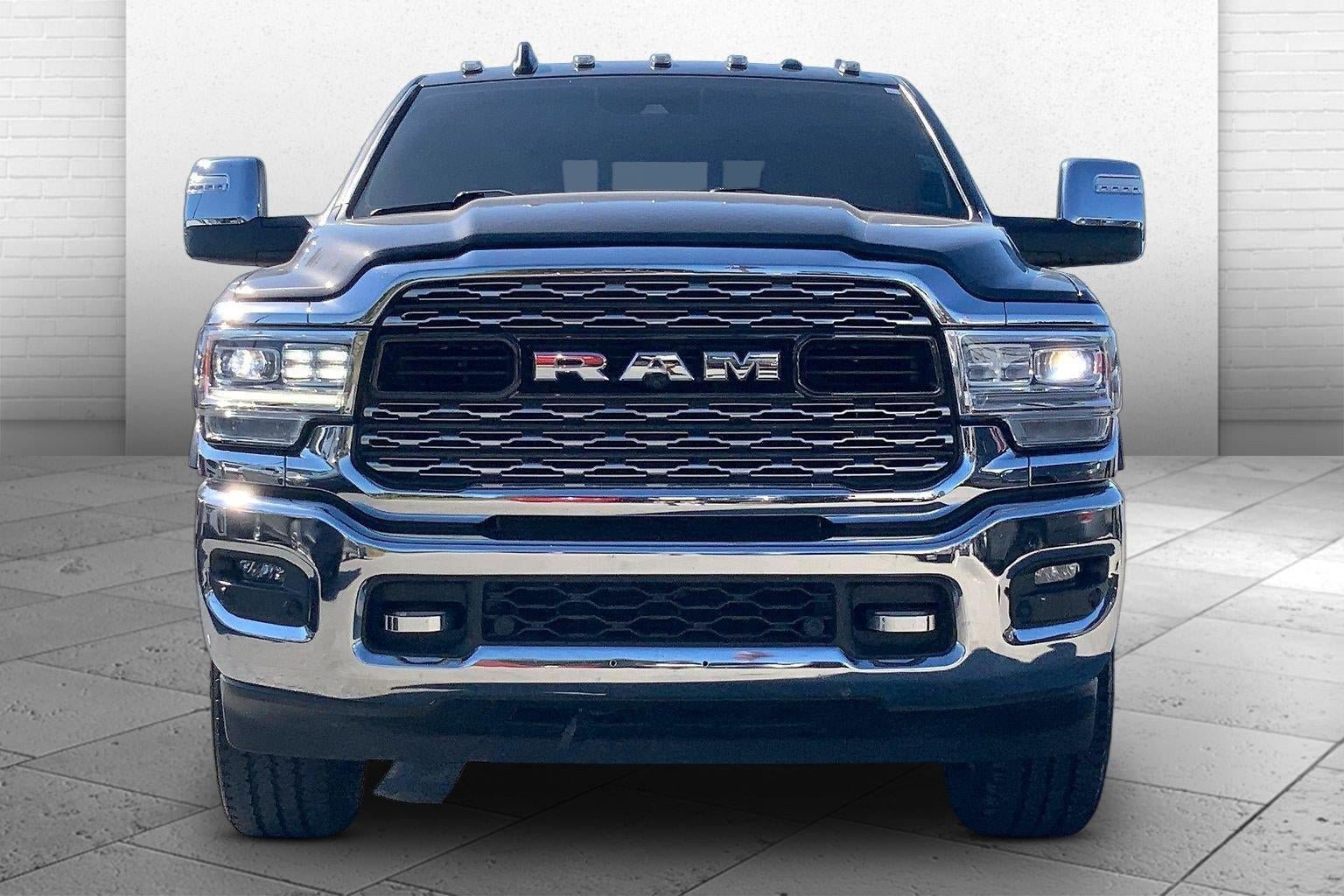 Used 2024 RAM 3500 Limited AWD/4WD image 2