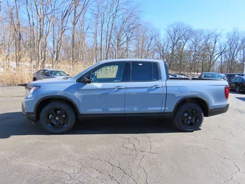 New 2026 Honda Ridgeline Black Edition image 3
