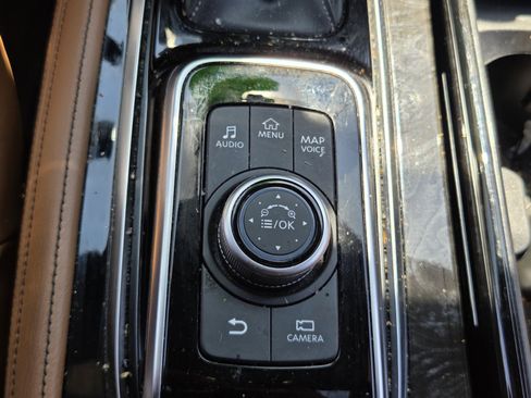 Used 2024 INFINITI QX80 Sensory image 19