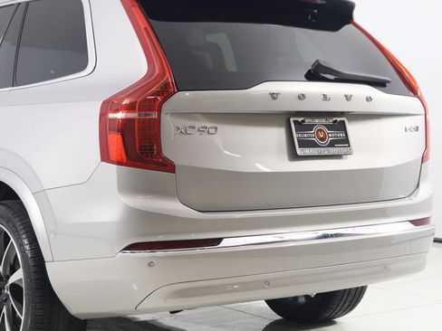 Used 2024 Volvo XC90 B5 Plus image 25