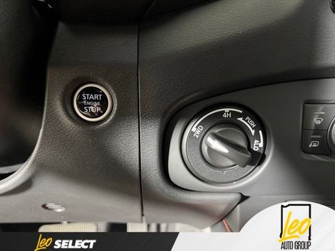 Used 2024 Nissan Frontier PRO-4X w/ Pro Convenience Package AWD/4WD image 21