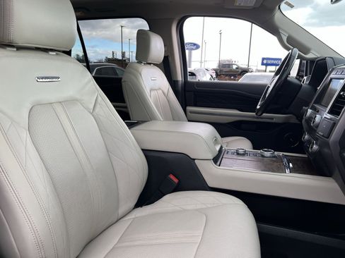 Used 2019 Ford Expedition Platinum image 27