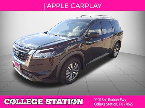 Used 2024 Nissan Pathfinder SL FWD image 7