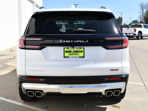 Used 2024 GMC Acadia Denali w/ Super Cruise Package image 6