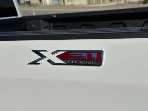 New 2026 GMC Sierra 1500 Elevation w/ Elevation Premium Package AWD/4WD image 9