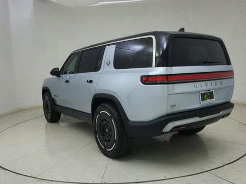 Used 2025 Rivian R1S Adventure image 73