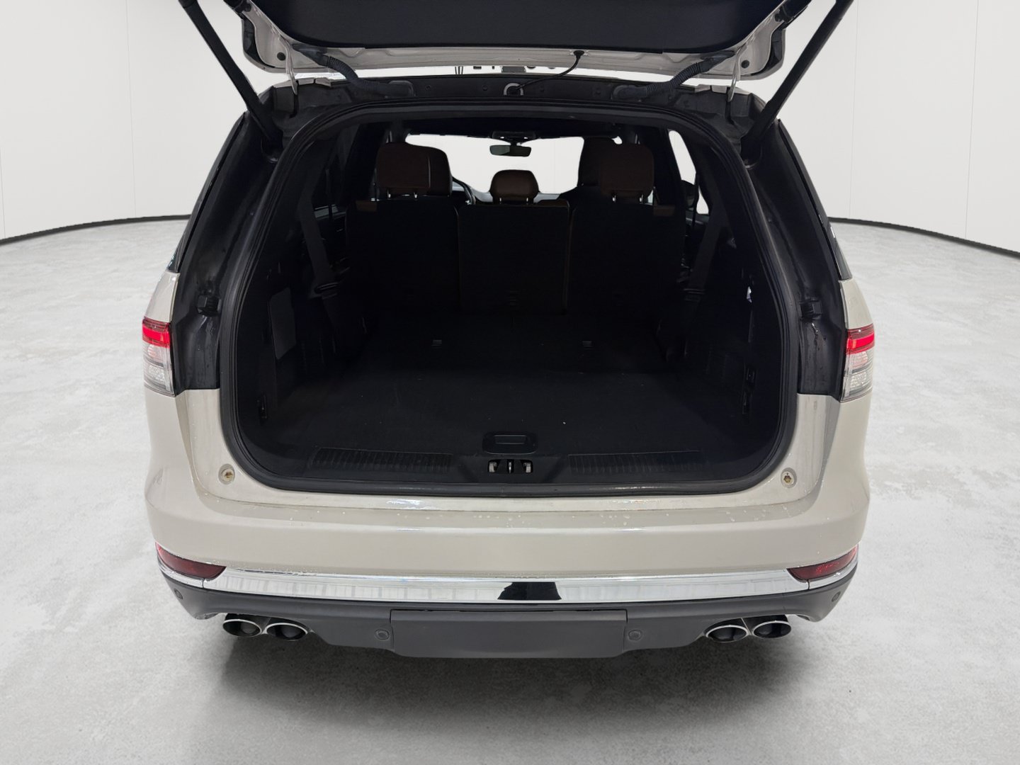 Used 2022 Lincoln Aviator Reserve w/ Equipment Group 201A RWD image 15