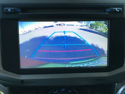 Used 2015 Toyota 4Runner SR5 AWD/4WD image 15