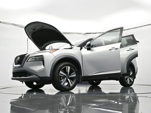 Used 2021 Nissan Rogue SL w/ Premium Package image 50