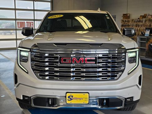 Used 2023 GMC Sierra 1500 Denali w/ Denali Reserve Package AWD/4WD image 2