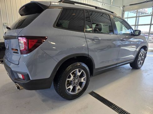 Used 2022 Honda Passport TrailSport image 3