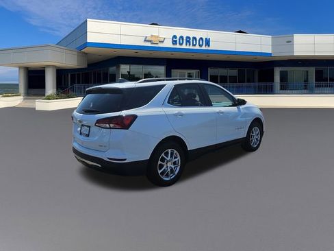 Used 2024 Chevrolet Equinox LT AWD/4WD image 6